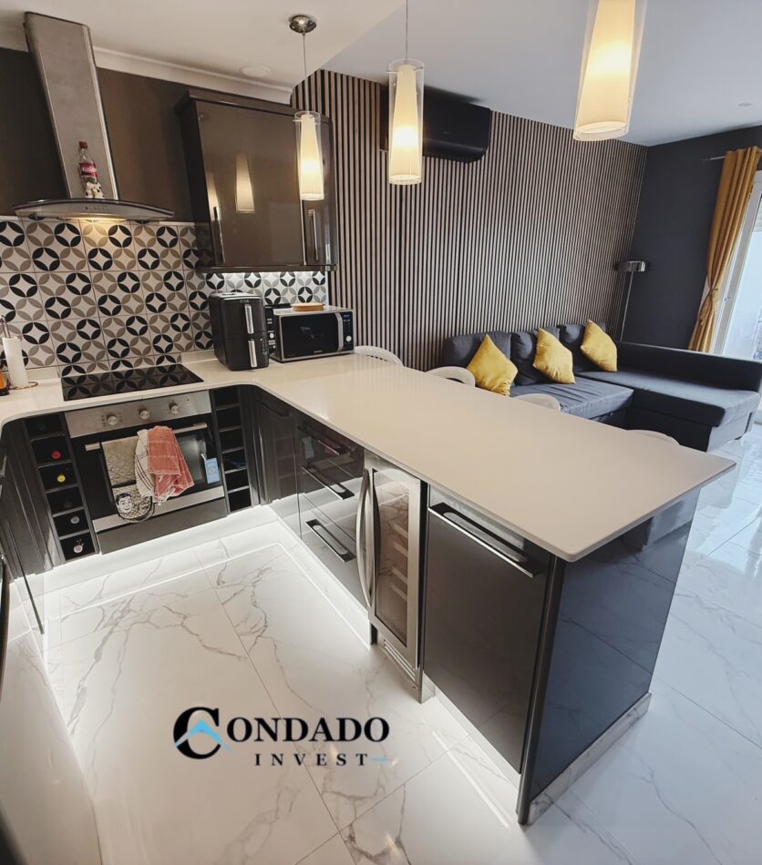 Apartment in Naranjos 5